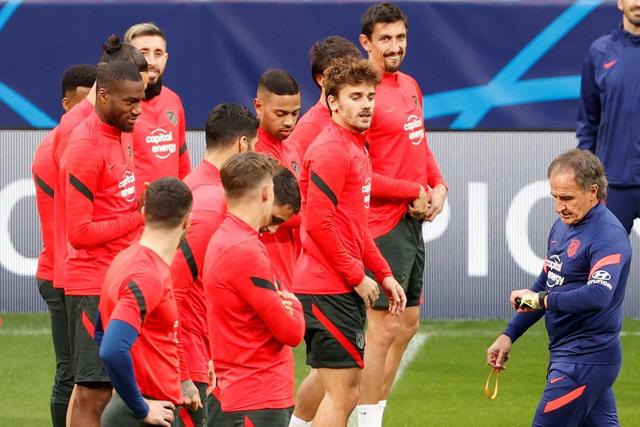 斯诺克世锦赛八强赛：赵心童、吴宜泽暂时战平对手